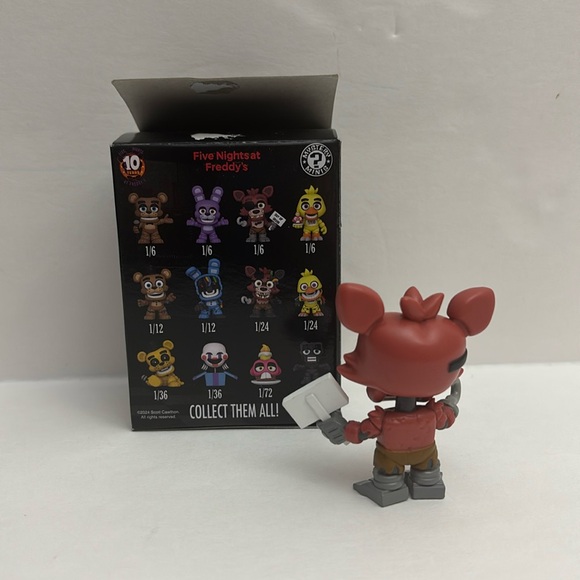 Funko Five Nights at Freddy's 10 Anniversary Mystery Mini Foxy Vinyl figure - Picture 3 of 5